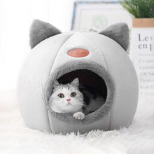 Load image into Gallery viewer, Winter Cat Cave

